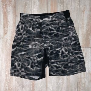 lululemon men’s digital camo print shorts